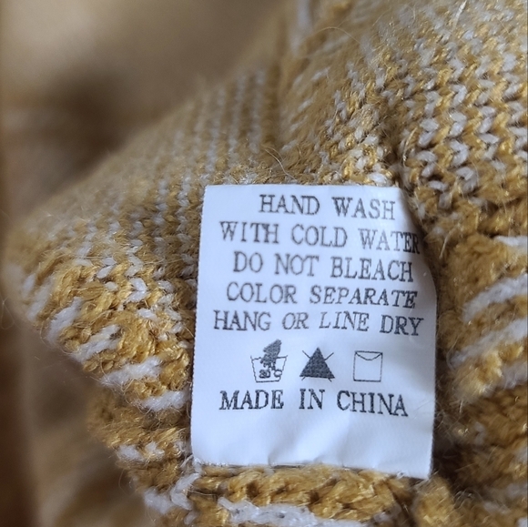 Dreamers Textured Star Crewneck Sweater S/M - Picture 7 of 7